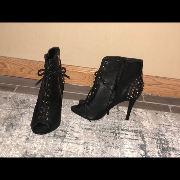 Black heels 🖤 size 10 🖤 Never Worn 🖤 - Picture 2 of 3
